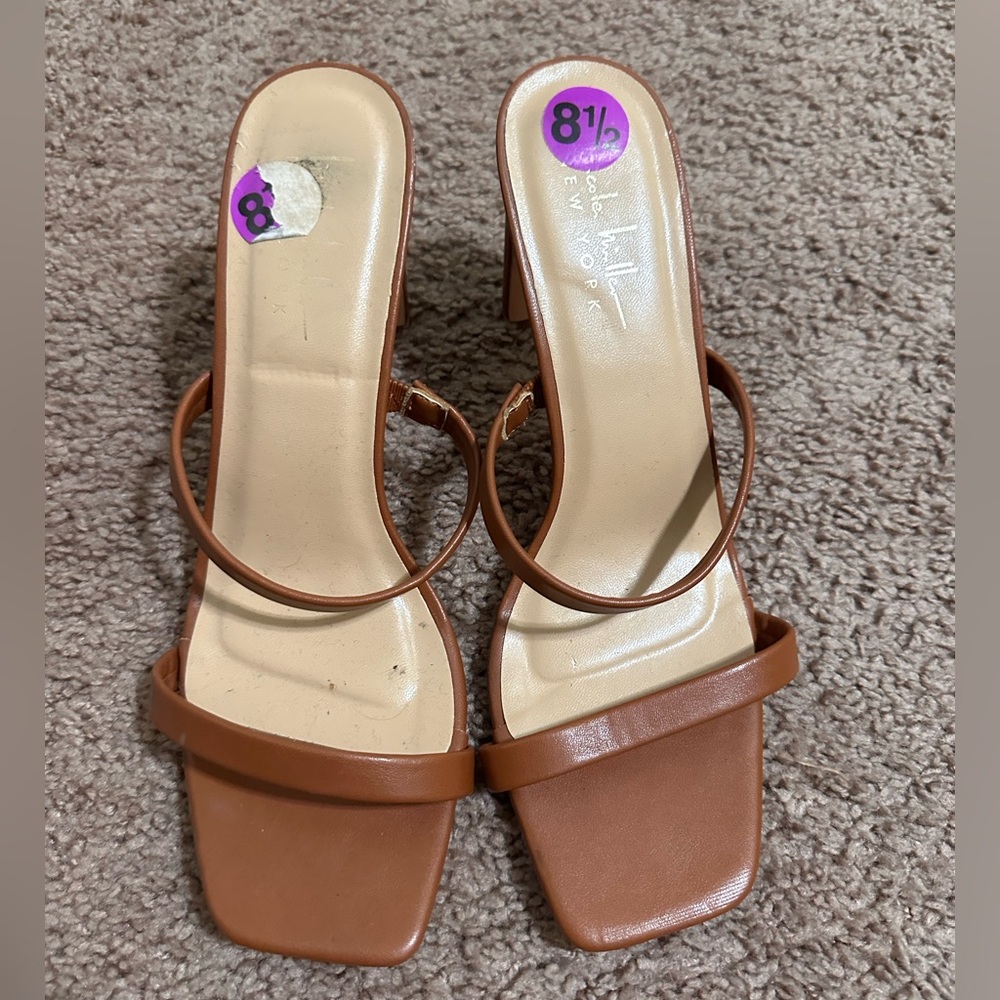 Nicole Miller Brown Heels Modern Minimalist Design